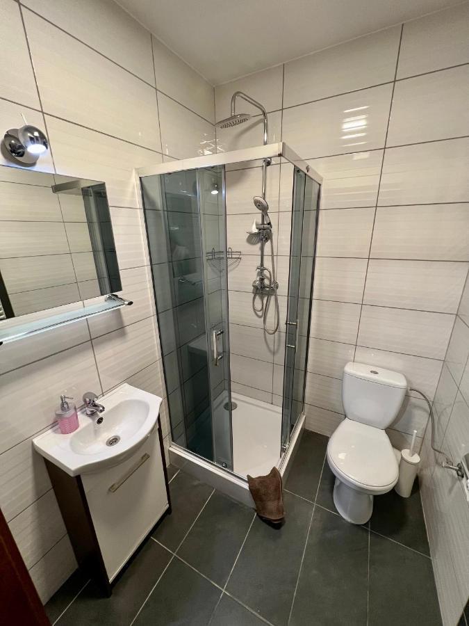 Apartamenty Ostrowiec - Pokoje Goscinne Centrum Ostrowiec Świętokrzyski エクステリア 写真