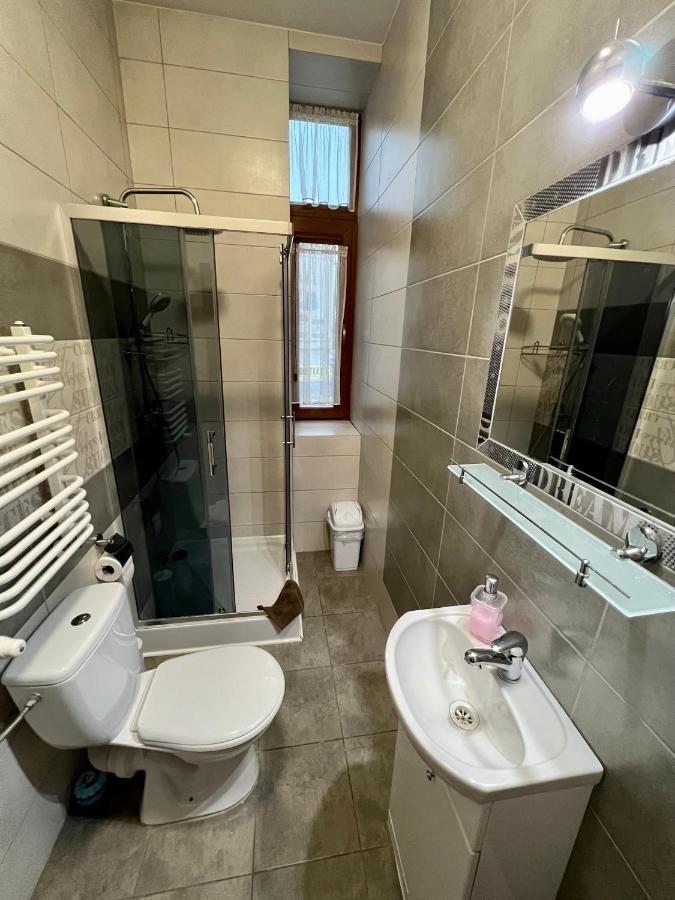 Apartamenty Ostrowiec - Pokoje Goscinne Centrum Ostrowiec Świętokrzyski エクステリア 写真