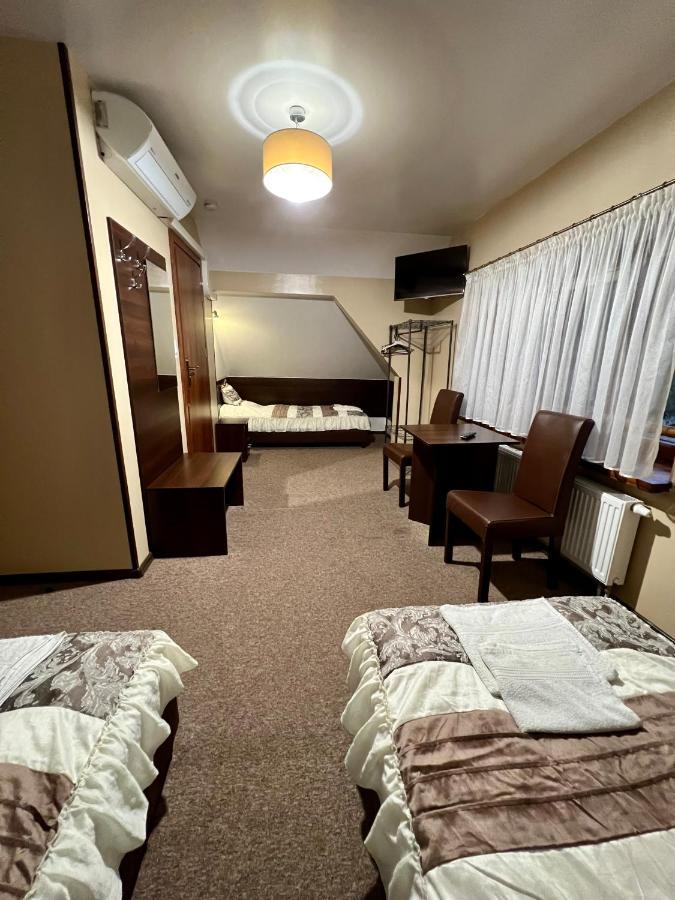 Apartamenty Ostrowiec - Pokoje Goscinne Centrum Ostrowiec Świętokrzyski エクステリア 写真