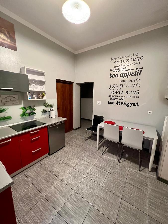 Apartamenty Ostrowiec - Pokoje Goscinne Centrum Ostrowiec Świętokrzyski エクステリア 写真
