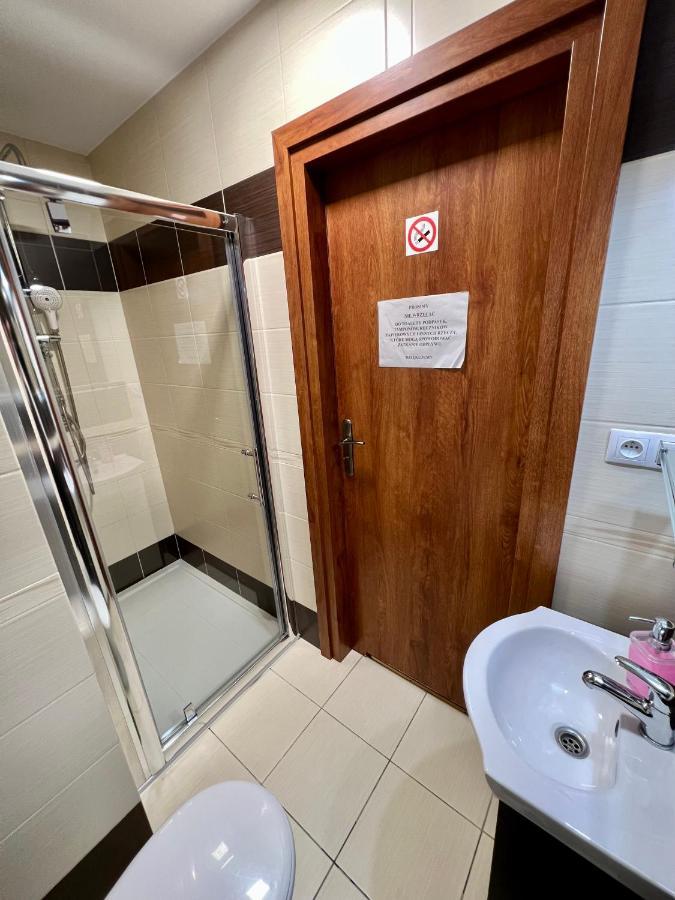 Apartamenty Ostrowiec - Pokoje Goscinne Centrum Ostrowiec Świętokrzyski エクステリア 写真