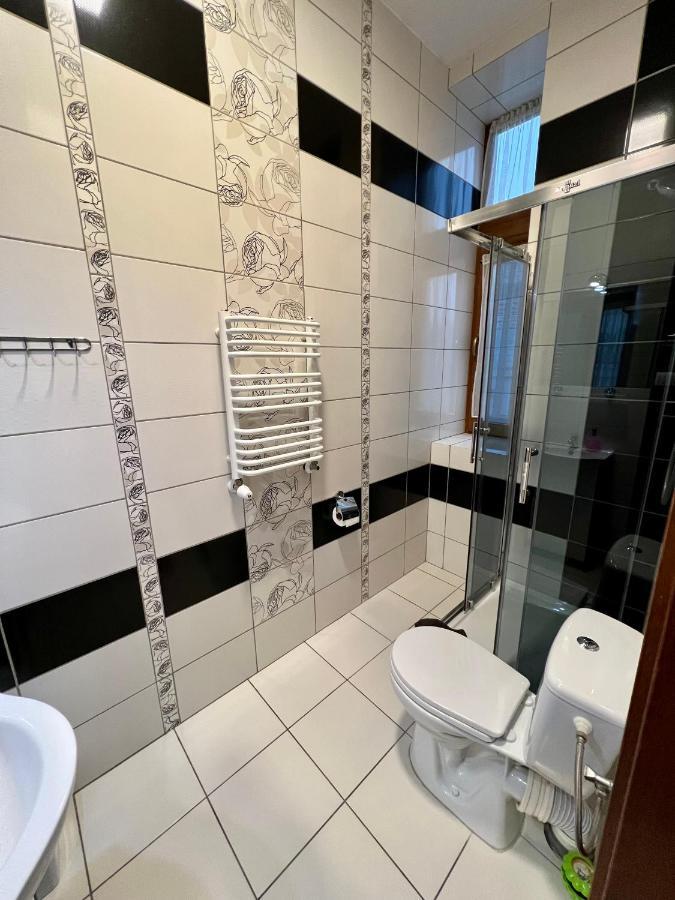 Apartamenty Ostrowiec - Pokoje Goscinne Centrum Ostrowiec Świętokrzyski エクステリア 写真
