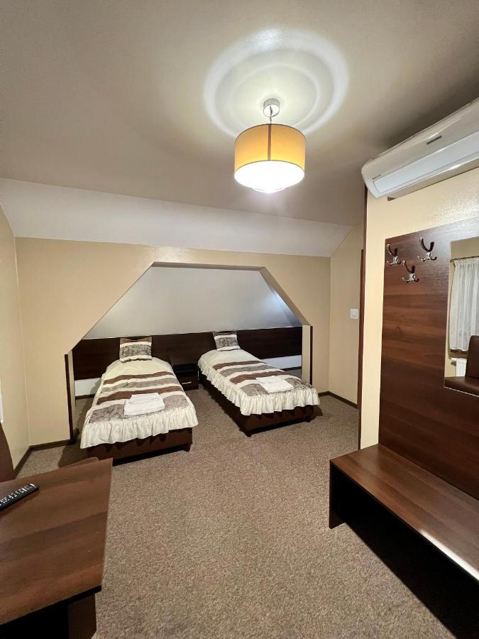 Apartamenty Ostrowiec - Pokoje Goscinne Centrum Ostrowiec Świętokrzyski エクステリア 写真