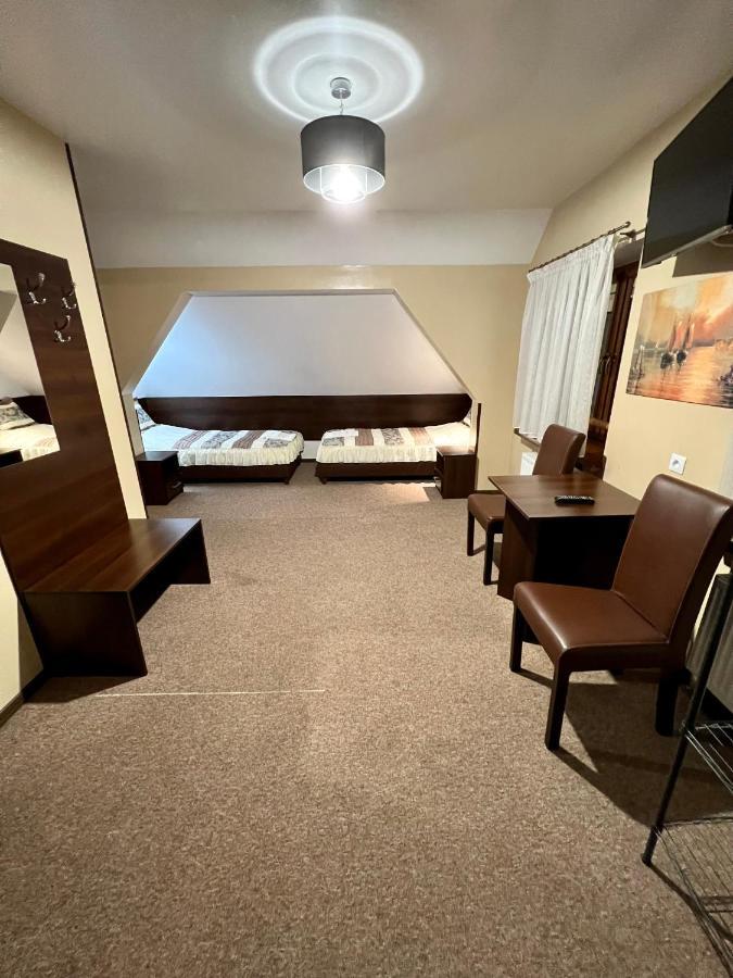 Apartamenty Ostrowiec - Pokoje Goscinne Centrum Ostrowiec Świętokrzyski エクステリア 写真