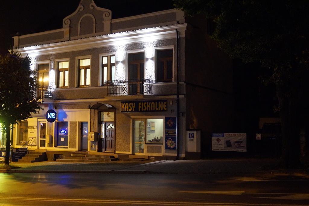 Apartamenty Ostrowiec - Pokoje Goscinne Centrum Ostrowiec Świętokrzyski エクステリア 写真